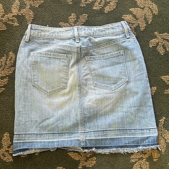 Ana Taylor Casual Light Blue Denim Mini Skirt size 4 petite - Picture 2 of 6
